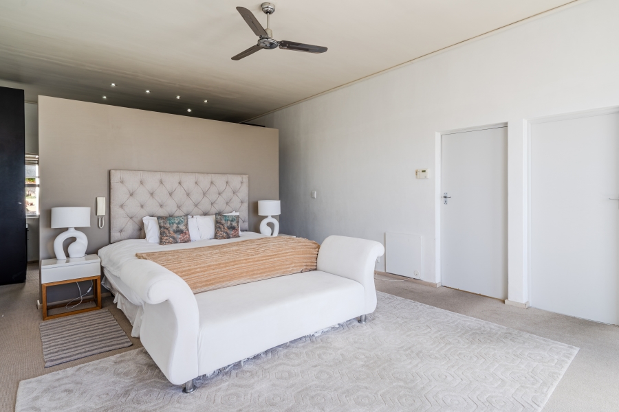 2 Bedroom Property for Sale in Camps Bay Western Cape